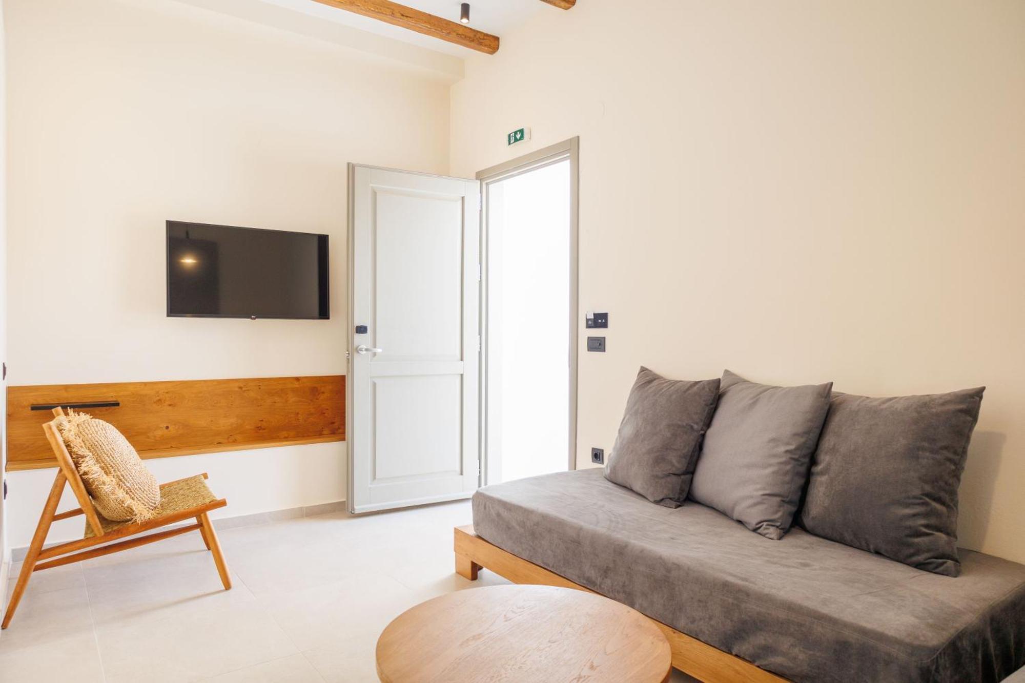 Kouros Blanc Resort & Suites Pounda 객실 사진